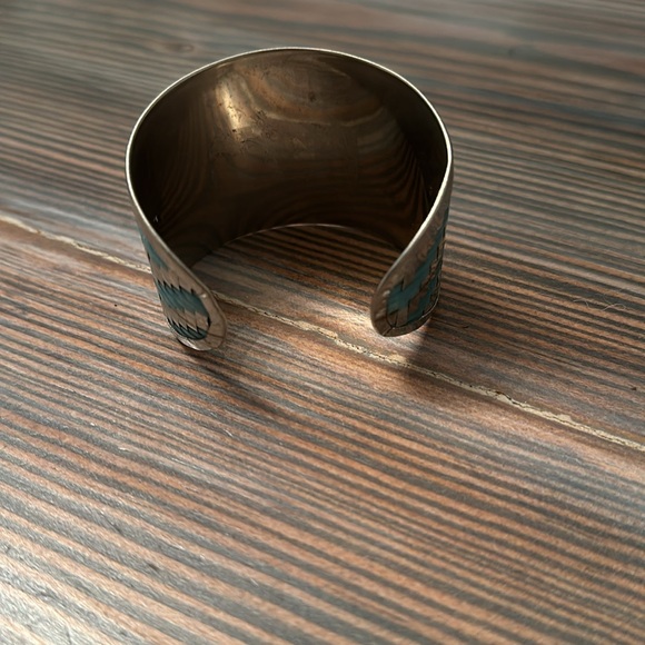 Ladies Turquoise/Silver Cuff Bracelet - Picture 3 of 5